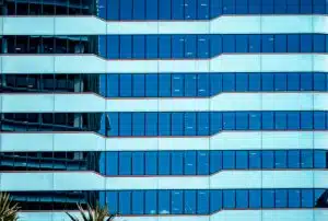 Causes Behind Light Distortion in Glass Curtain Walls