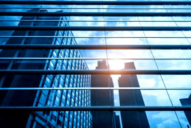 glass curtain wall with natural and clear light and shadow effects