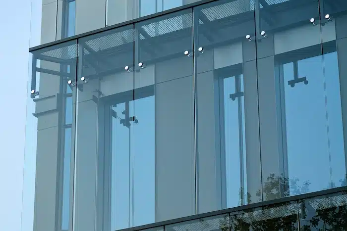 All-Glass Curtain Wall
