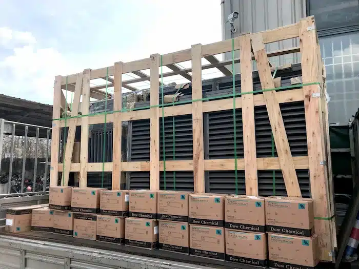 Aluminum louver loading