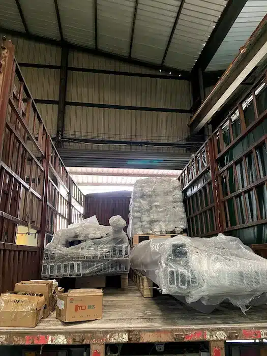 Curtain wall accessories structural profiles loading