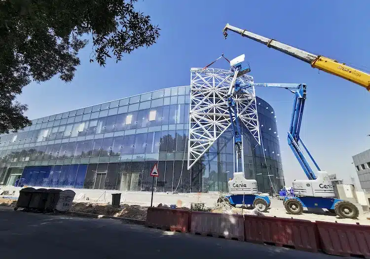 Al Mana Group Headquarters Aluminum facade during construction