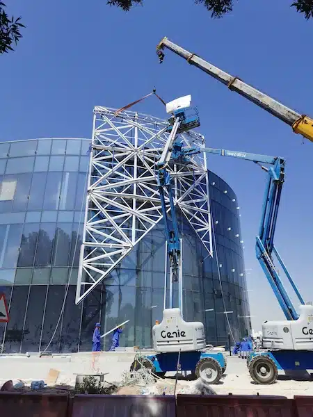 Al Mana Group Headquarters- Aluminum facade installation