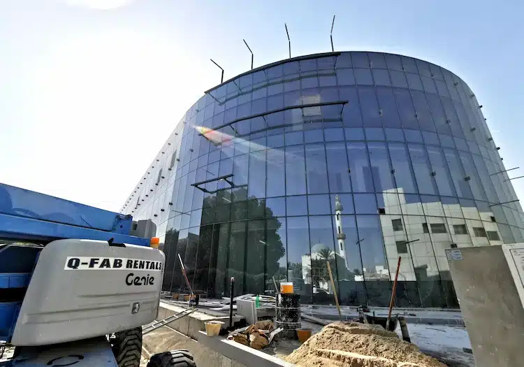 Al Mana Group Headquarters- glass curtain wall installation