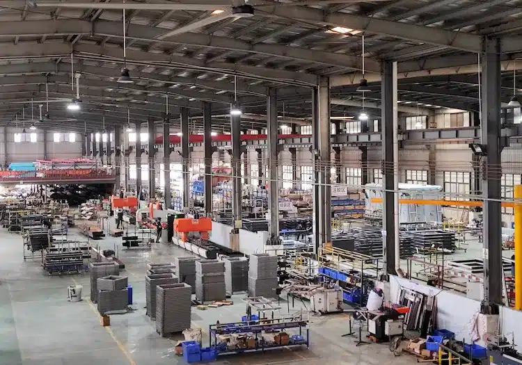 Manufacturing by floors and installation zones