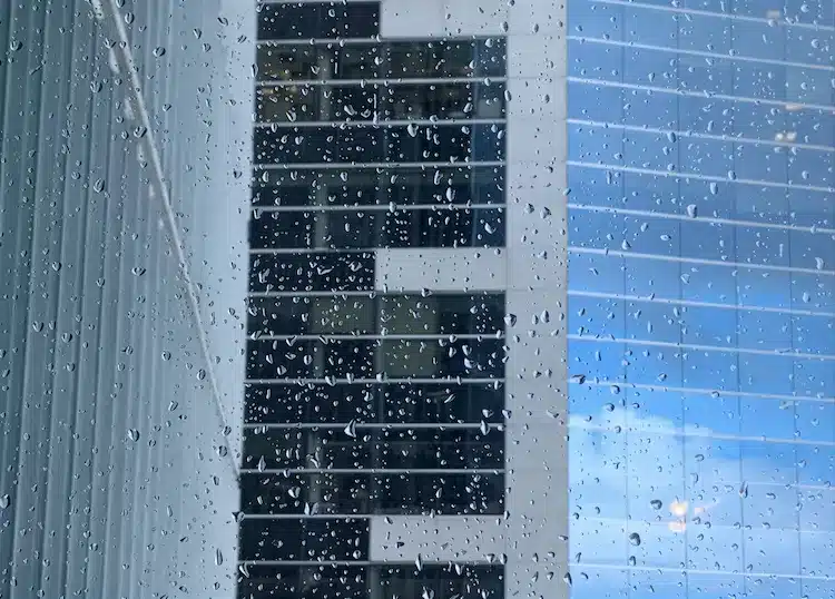غلاف مبنى مقاوم للمناخ