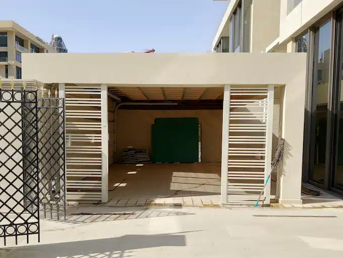 مظلة مواقف سيارات من الألمنيوم