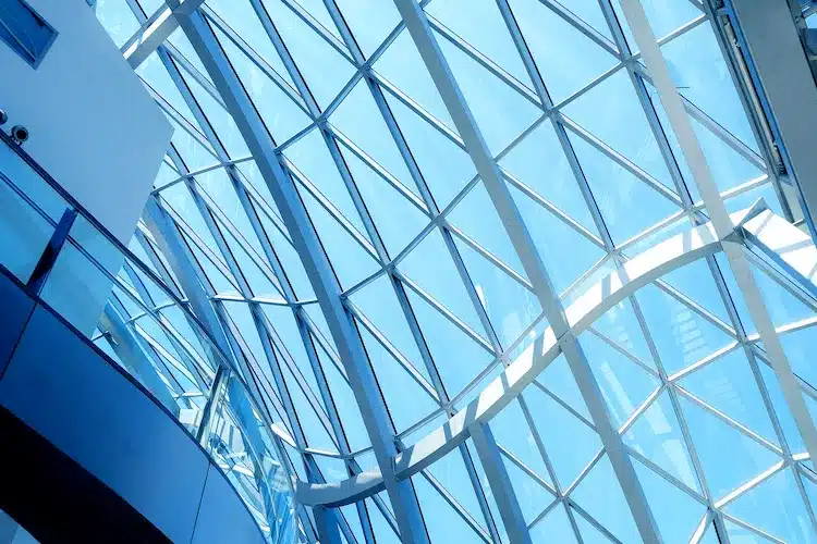 التصميم الإنشائي للواجهات الستارية